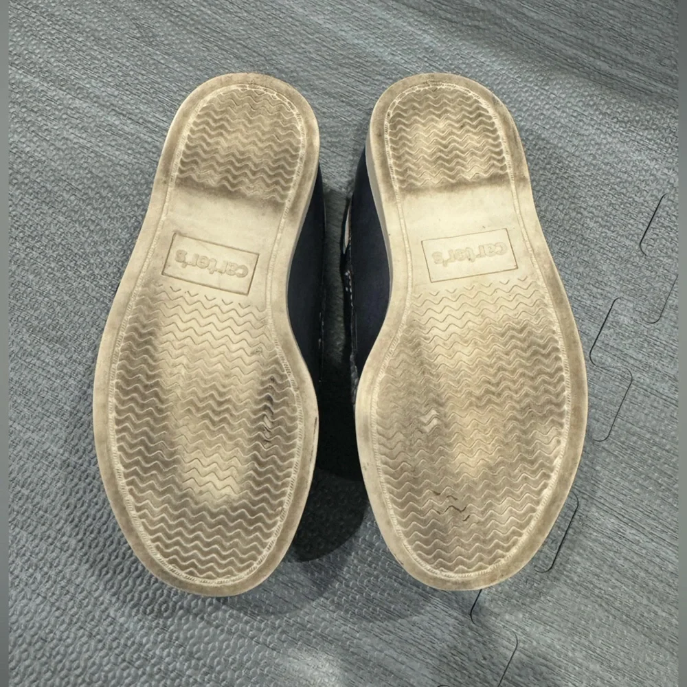 Carters shoes size 10